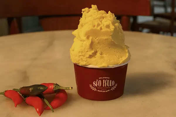 Gelateria São Paulo traduz o Alto Verão em sabores autorais e brasileiros